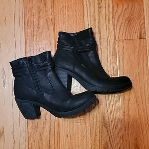 BOC ankle boots size 8.5